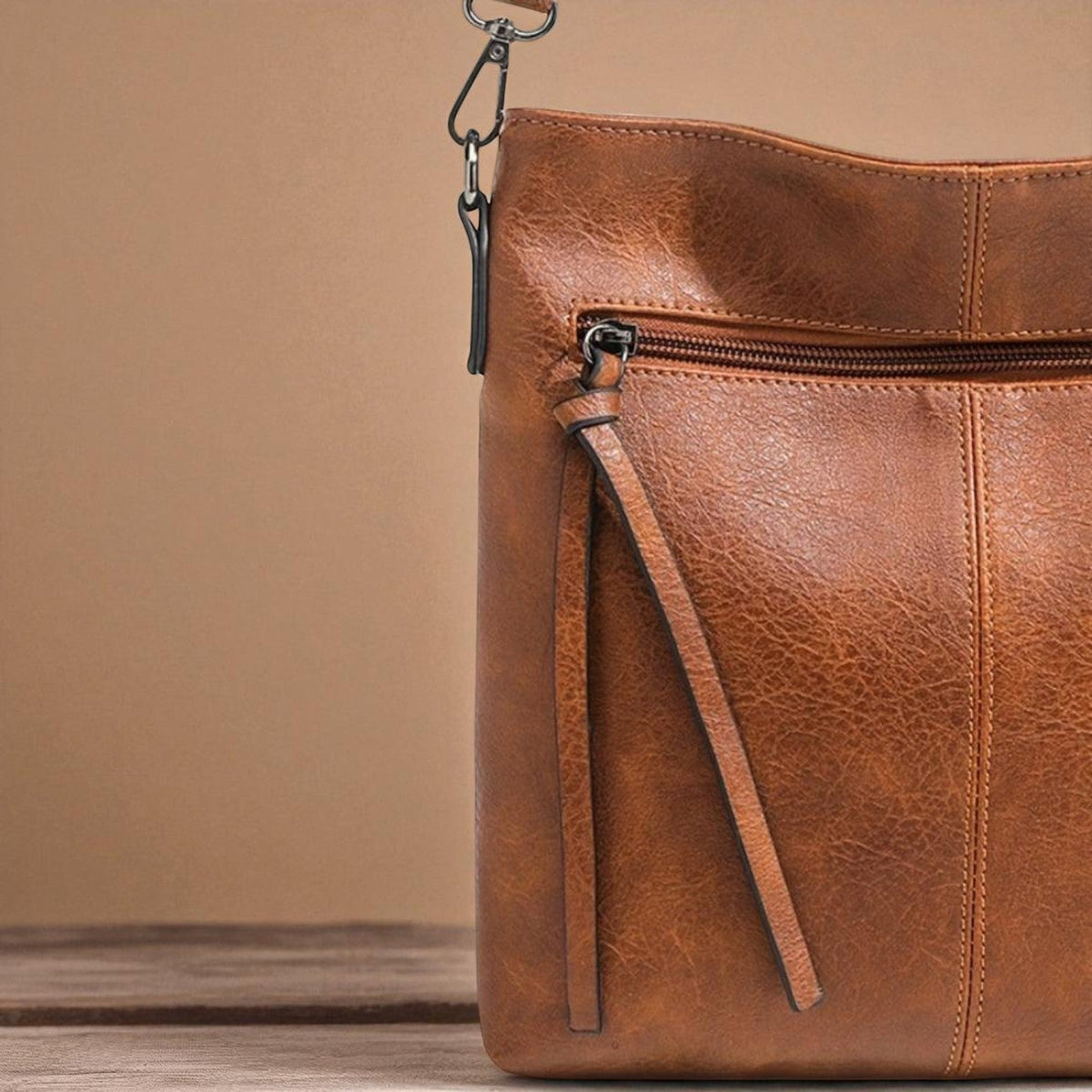 Sac bandoulière à fermeture zippée