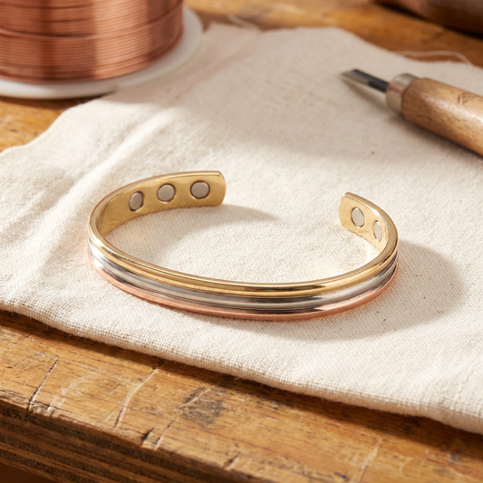 Bracelet en cuivre à couture